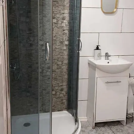 Quarto em Acomodações Particulares Na Piastowskiej *